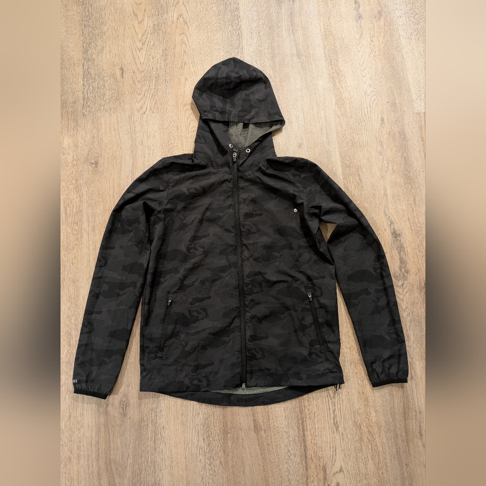 Vuori Black Camo Training Jacket Size XS